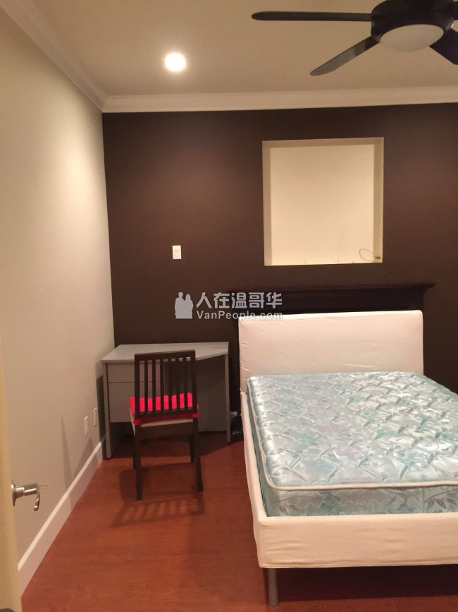 北Burnaby近BCIT有一个干净房间招租