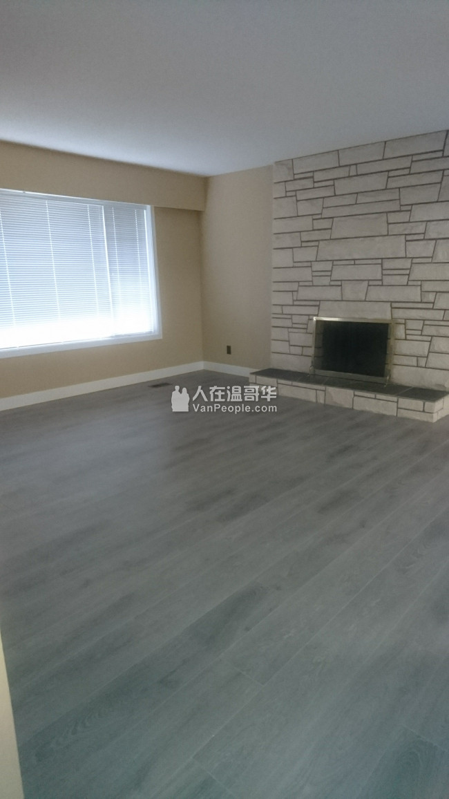 烈治文靜中帶旺3房獨立屋出租,可養寵物, 立刻入住。