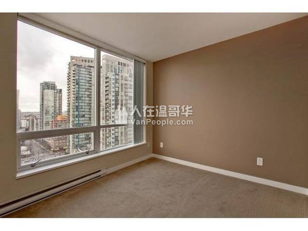 Yaletown 新装修的漂亮的两卧室,公园景观尽收眼底