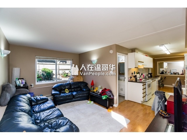 Langley中心 独立出入house一楼整层出租 两室一卫(ground level basement)