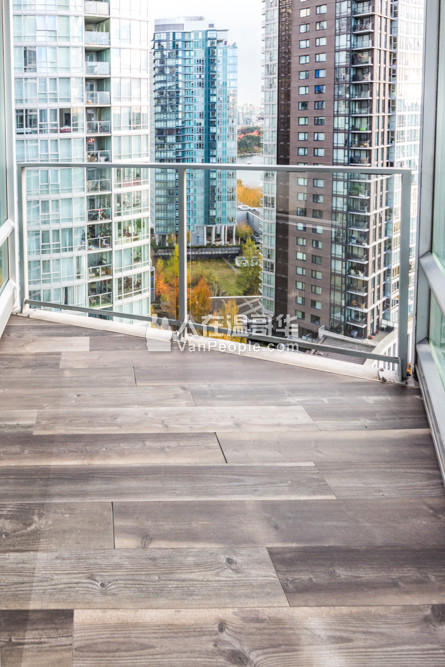 Azura 2 Vancouver False Creek 2间卧室和书房和2个浴室公寓 1138平方英尺 $3500