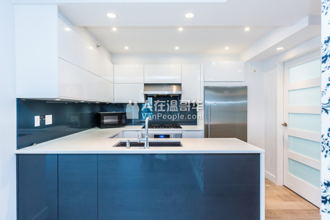 Azura 2 Vancouver False Creek 2间卧室和书房和2个浴室公寓 1138平方英尺 $3500