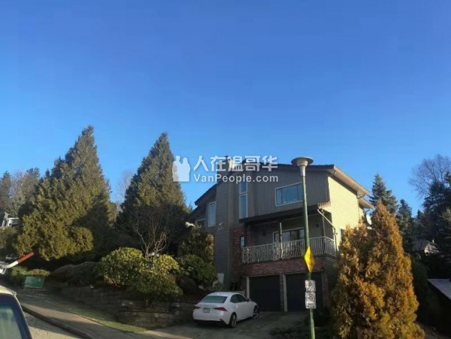 高贵林中心豪华三层精装house,全新家具齐全,拎包入住。