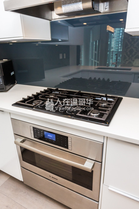 Azura 2 Vancouver False Creek 2间卧室和书房和2个浴室公寓 1138平方英尺 $3500
