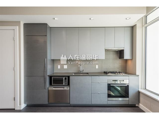 Burnaby Metrotown.新公寓一室 空调车位 Westin Element Hotel即住