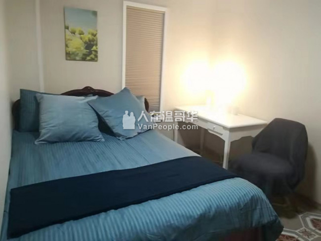 高贵林中心豪华三层精装house,全新家具齐全,拎包入住。