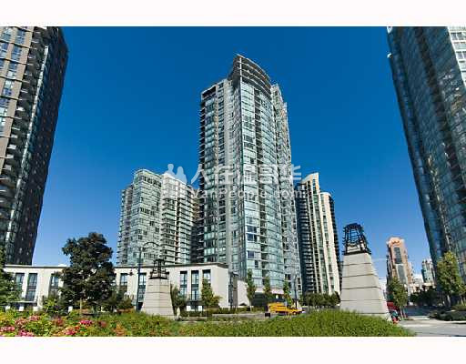 Azura 2 Vancouver False Creek 2间卧室和书房和2个浴室公寓 1138平方英尺 $3500
