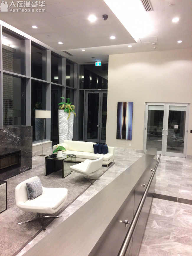 Metrotown 附近公寓 主卧出租 限女性