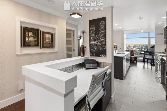 3002 1199 MARINASIDE CRESCENT, Vancouver West