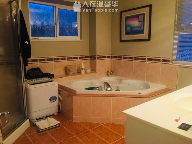出租温东整个House !(可运营幼儿园或者Airbnb或者办公室! 近中小学)