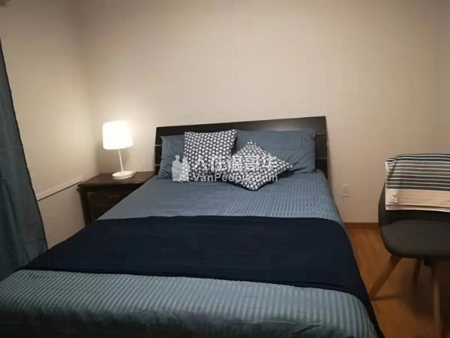 高贵林中心豪华三层精装house出租,新家具齐全,拎包入住。