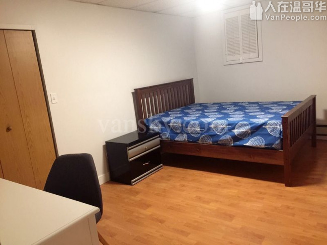 高贵林中心豪华三层精装house出租,新家具齐全,拎包入住。