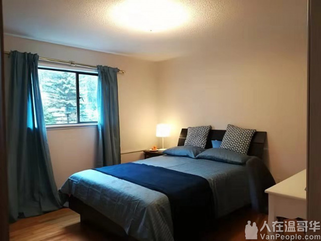 高贵林中心豪华三层精装house出租,新家具齐全,拎包入住。