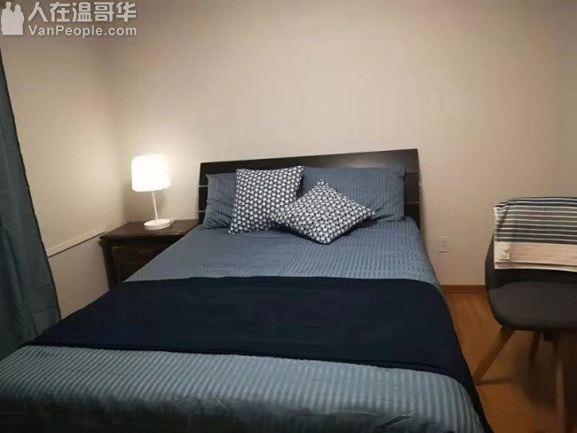高贵林中心豪华三层精装house出租,新家具齐全,拎包入住。
