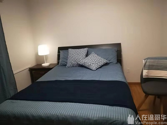 高贵林中心豪华三层精装house出租,新家具齐全,拎包入住。