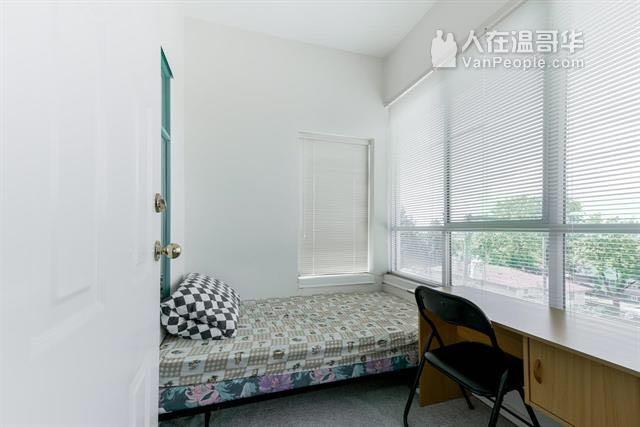 温东1Bed 1Den 1Storage旧房新装修