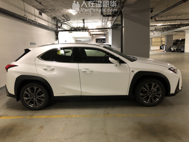 雷克萨斯Lexus UX250h AWD, UX 250h, SUV 四轮驱动,油电混合的,现货促销