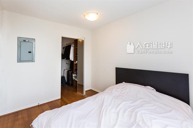 耶鲁镇 Yaletown 公寓出售:一房一厅一卫浴 (自住 投资 两相宜)