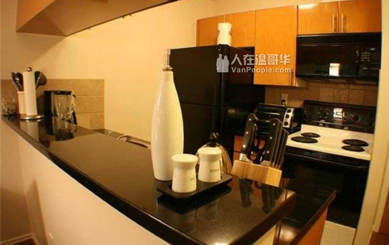 耶鲁镇 Yaletown 公寓出售:一房一厅一卫浴 (自住 投资 两相宜)