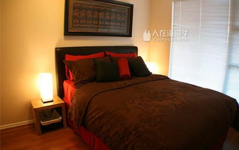 耶鲁镇 Yaletown 公寓出售:一房一厅一卫浴 (自住 投资 两相宜)