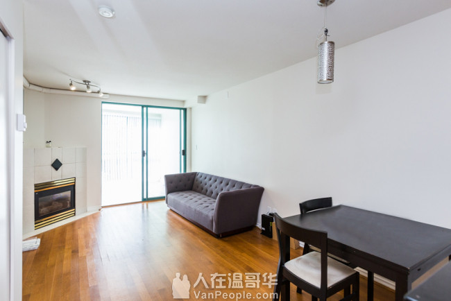 公寓出售【Downtown:耶鲁镇 yaletown 中心 / 一卧室一书房一卫浴一厅】