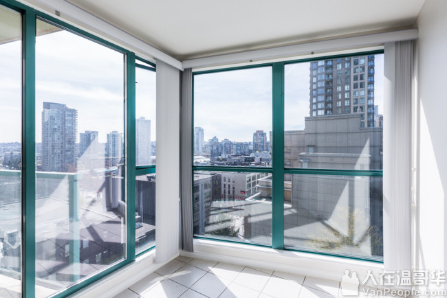 公寓出售【Downtown:耶鲁镇 yaletown 中心 / 一卧室一书房一卫浴一厅】