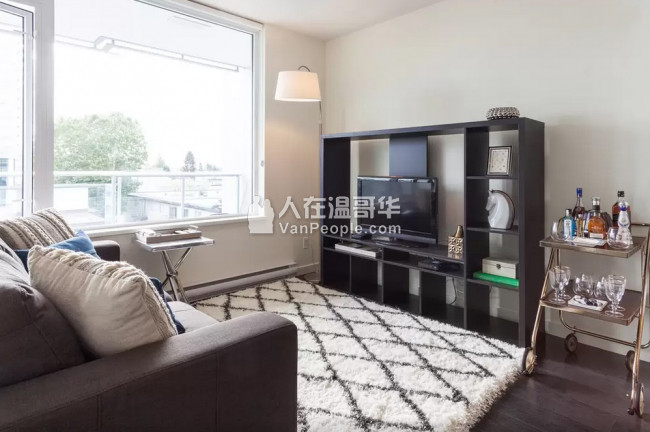 Metrotown 核心地帶 6333 Silver Avenue 一房一廳