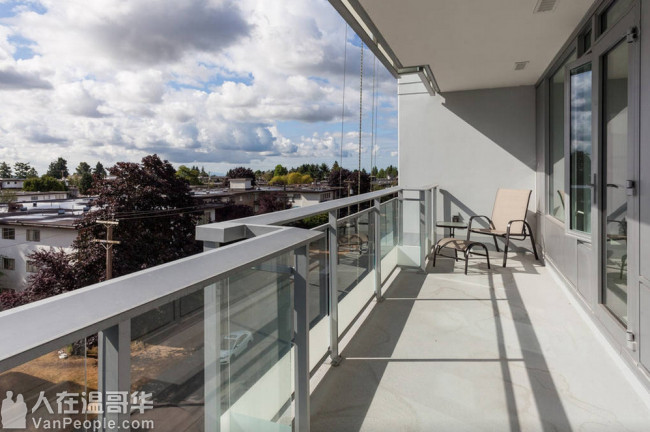 Metrotown 核心地帶 6333 Silver Avenue 一房一廳