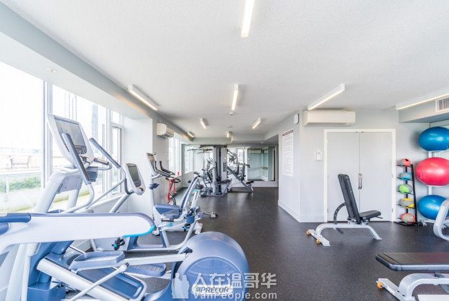 Metrotown 核心地帶 6333 Silver Avenue 一房一廳
