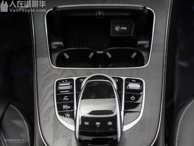 奔驰 2019 E450 四驱 四门轿车 13500公里 无事故 本地车