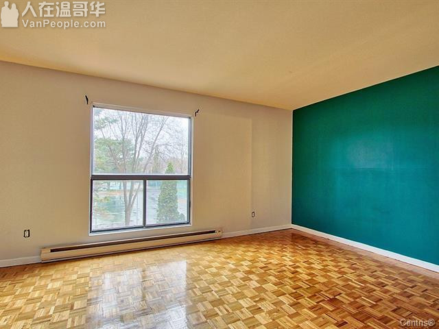 南岸Brossard“S”区联排屋出售,学区房,惊爆价格!