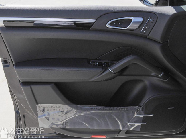 2017 Porsche Cayenne VM2081697A