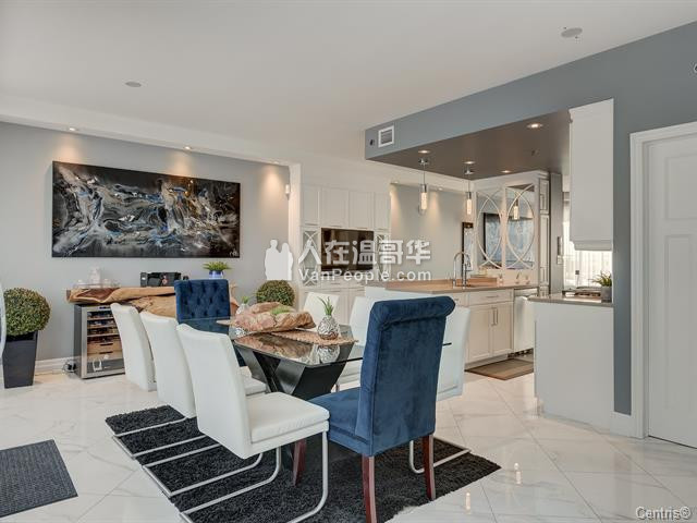 南岸Brossard市精品复式公寓出售,毗邻DIX30商圈,生活便利!