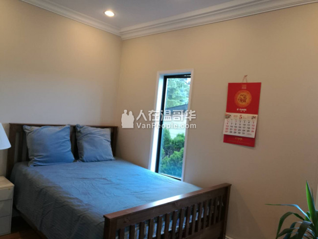 豪华精装,家具齐全,拎包入住。
