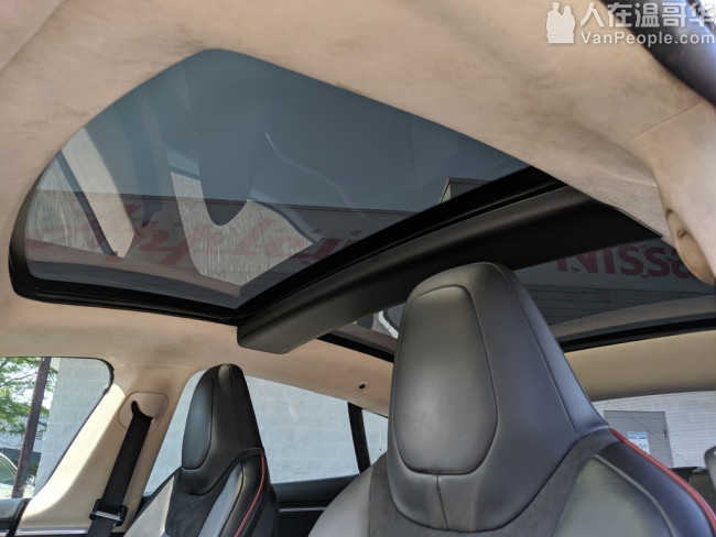 清仓大特惠!!!2013 白色TESLA P85 !!~ 非常实惠!!!
