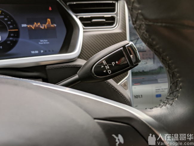 清仓大特惠!!!2013 白色TESLA P85 !!~ 非常实惠!!!