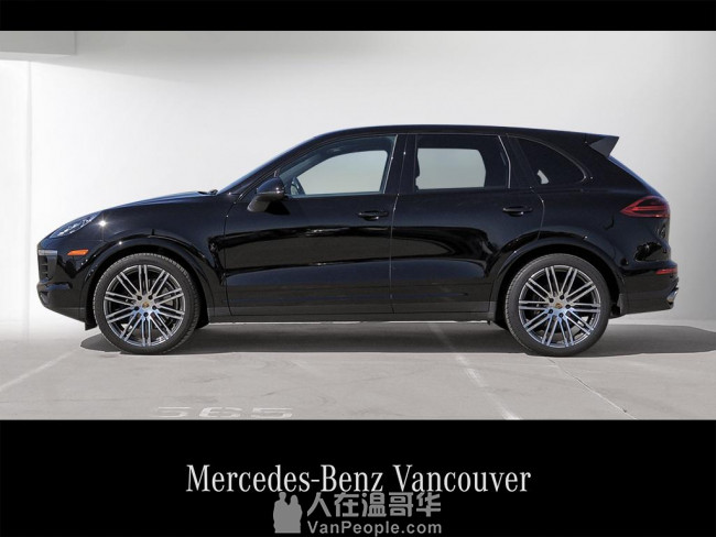 2017 Porsche Cayenne VM2081697A
