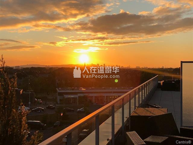 南岸Brossard市精品复式公寓出售,靠近DIX30商圈!