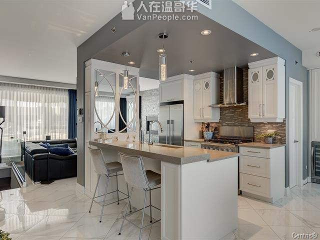 南岸Brossard市精品复式公寓出售,毗邻DIX30商圈,生活便利!