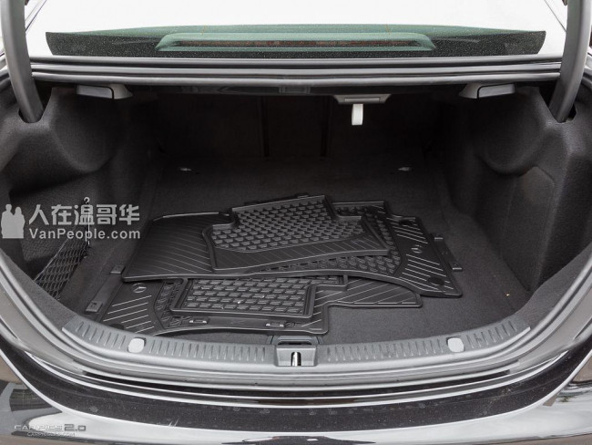 奔驰 2019 E450 四驱 四门轿车 13500公里 无事故 本地车