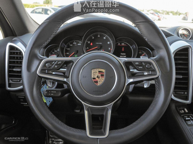 2017 Porsche Cayenne VM2081697A