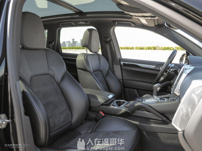 2017 Porsche Cayenne VM2081697A