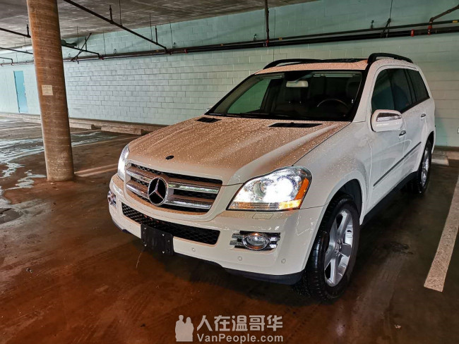 2009年奔驰GL450 4.7L V8发动机 本地车无事故 超低里程数