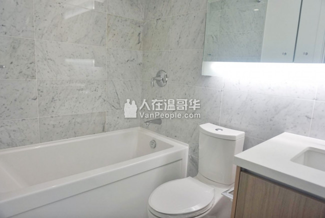 【出售高層公寓豪宅】Park Avenue West Surrey 素里,SFU附近 655 + 120 sqft