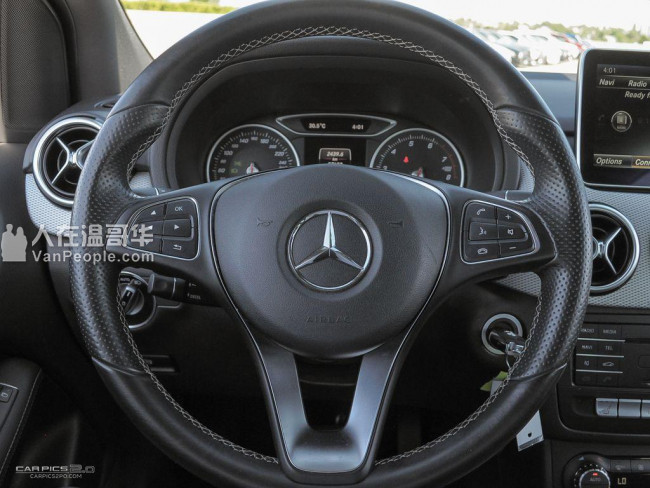 2015 Mercedes-Benz B250 4MATIC Sports Tourer VM2297486