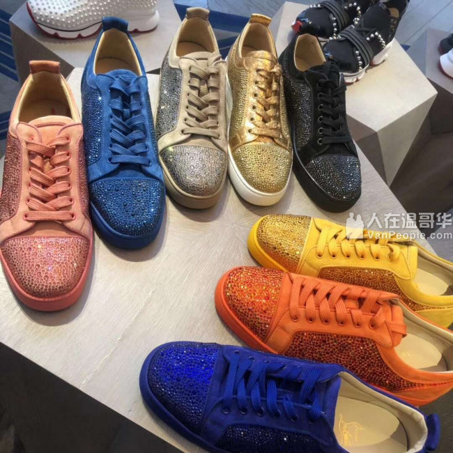 Volt Boutique 衣服鞋子首饰手表项链包包