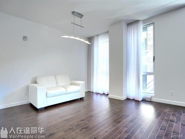 蒙特利尔市中心精装修公寓出售,靠近老港和麦吉尔大学!