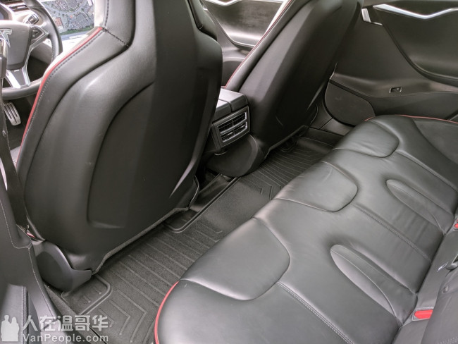 清仓大特惠!!!2013 白色TESLA P85 !!~ 非常实惠!!!
