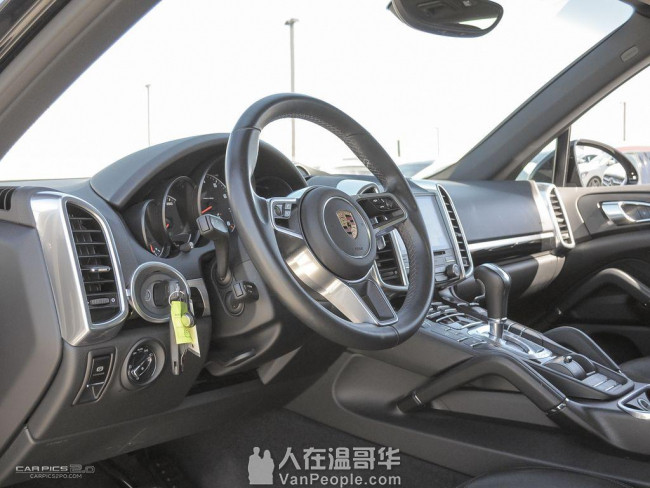 2017 Porsche Cayenne VM2081697A