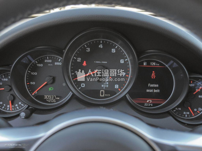 2017 Porsche Cayenne VM2081697A